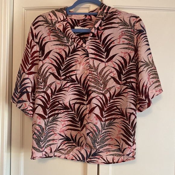 100% Silk Sandro Printed Set. Short-sleeve button up blouse and matching pants. - Picture 2 of 9